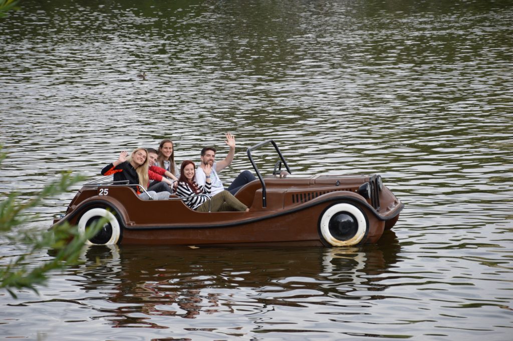 The team paddling on Vltava.